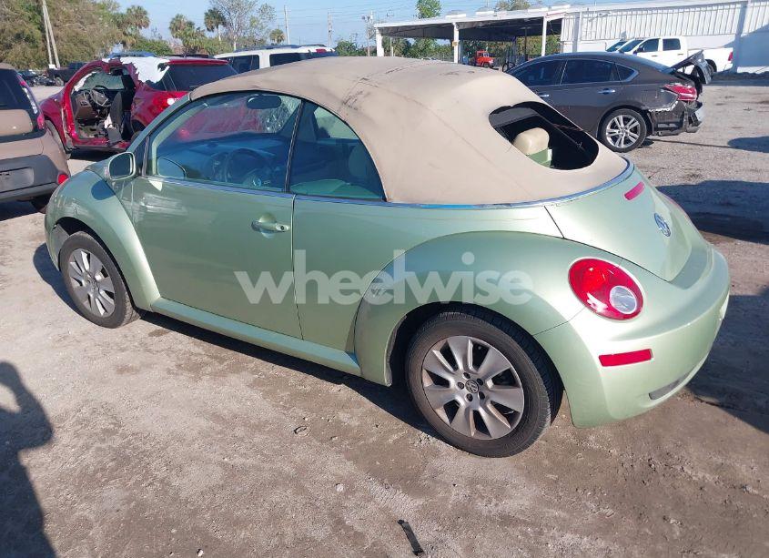 Photo 3 of 2009 Volkswagen New BEETLE 2.5L (VIN 3VWRF31Y29M410351)
