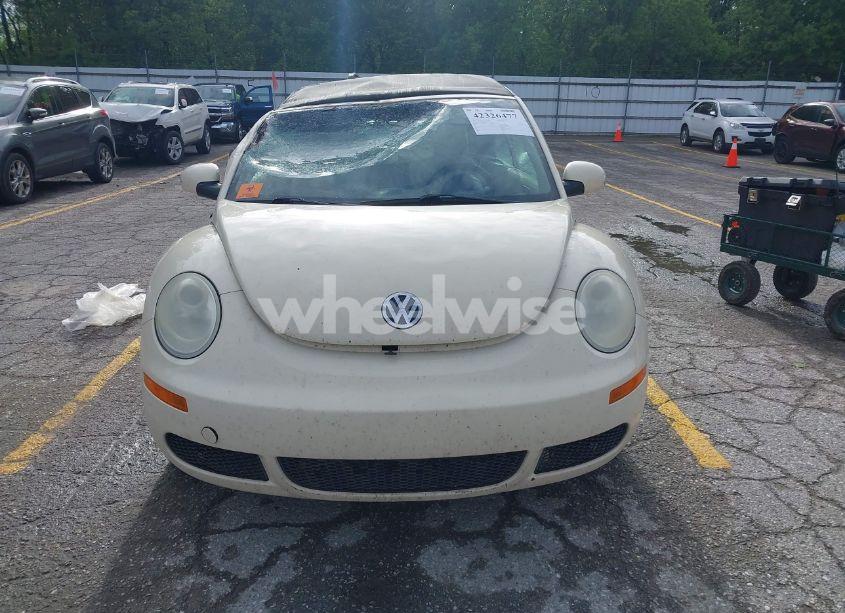 Photo 12 of 2009 Volkswagen New BEETLE 2.5L (VIN 3VWRF31Y49M400081)