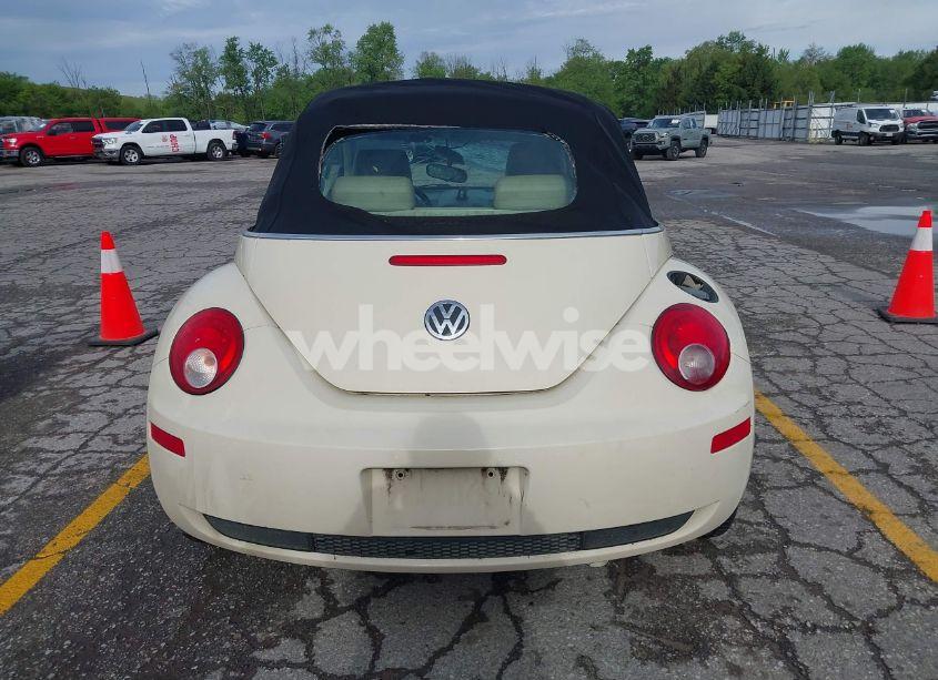 Photo 16 of 2009 Volkswagen New BEETLE 2.5L (VIN 3VWRF31Y49M400081)