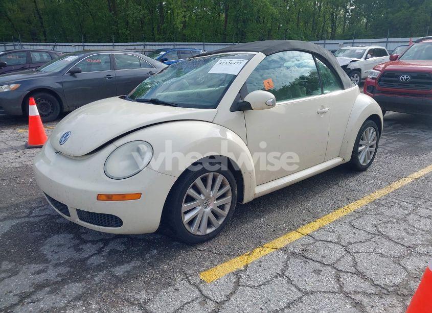 Photo 2 of 2009 Volkswagen New BEETLE 2.5L (VIN 3VWRF31Y49M400081)