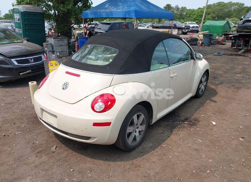Photo 4 of 2006 Volkswagen New BEETLE 2.5 (VIN 3VWRF31Y66M316498)
