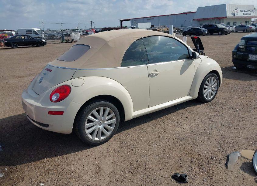 Photo 4 of 2008 Volkswagen New BEETLE SE (VIN 3VWRF31YX8M402299)