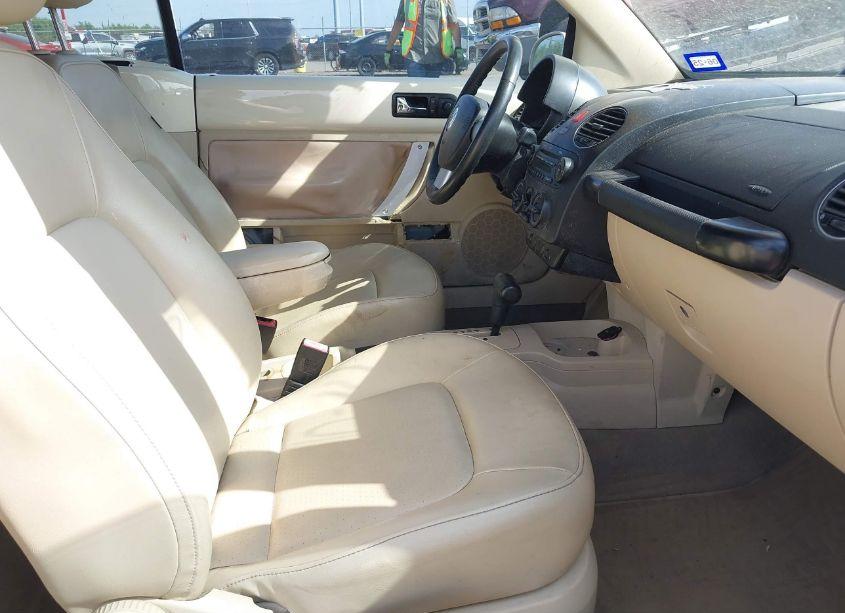 Photo 5 of 2008 Volkswagen New BEETLE SE (VIN 3VWRF31YX8M402299)