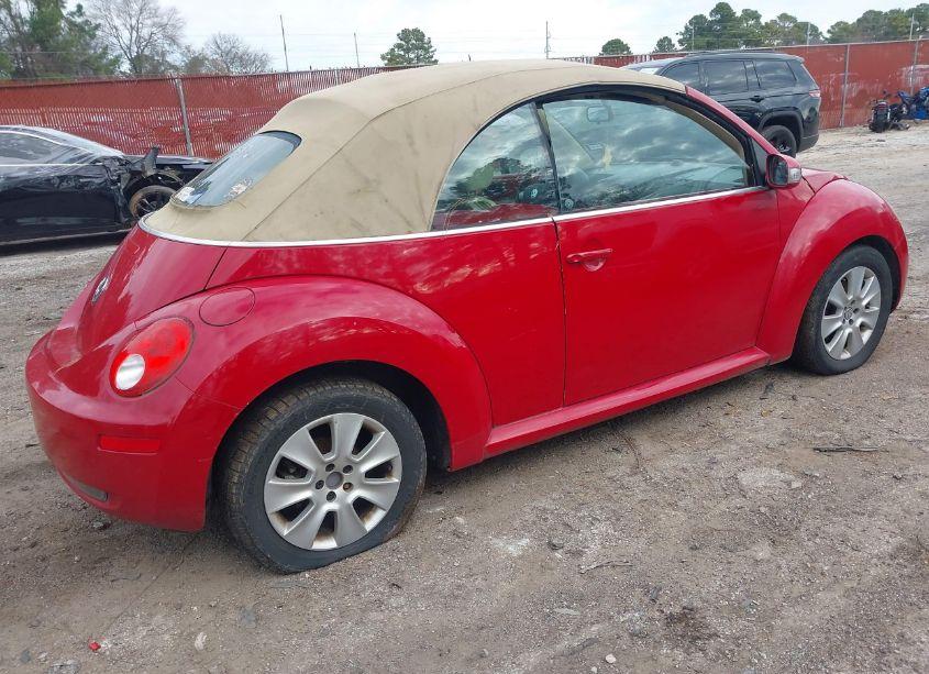 Photo 4 of 2009 Volkswagen New BEETLE 2.5L (VIN 3VWRF31YX9M406550)
