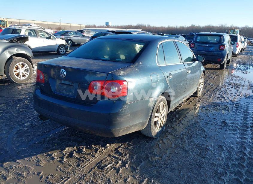 Photo 4 of 2005 Volkswagen Jetta 2.5 (VIN 3VWRF71K25M625709)