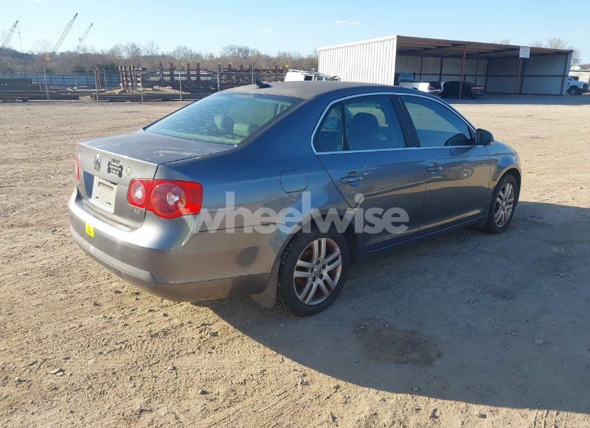 Photo 4 of 2007 Volkswagen Jetta 2.5 (VIN 3VWRF71K37M136996)