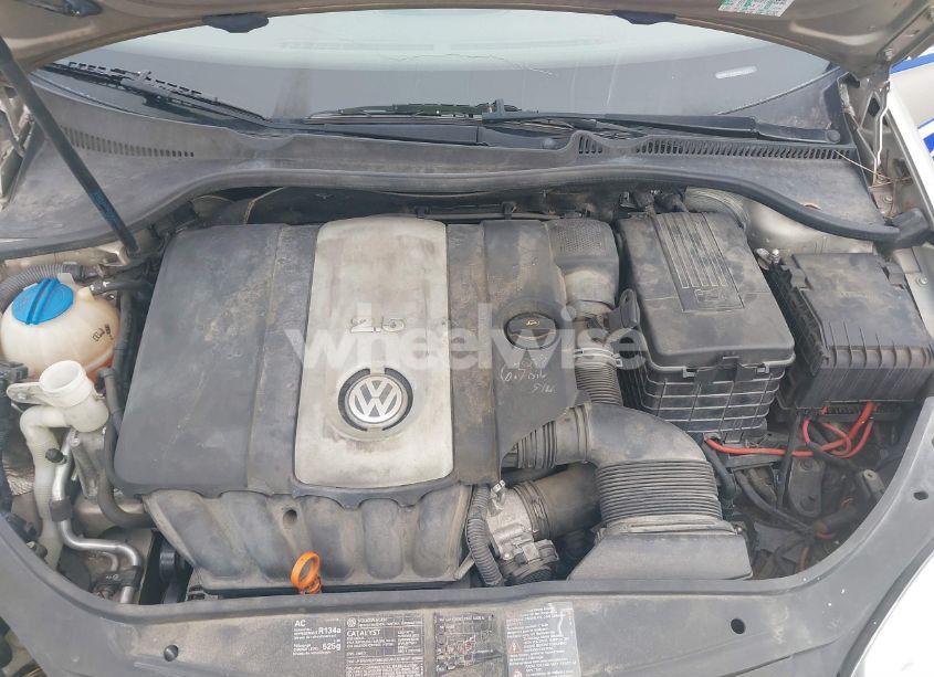 Photo 10 of 2005 Volkswagen Jetta 2.5 (VIN 3VWRF71K95M612973)