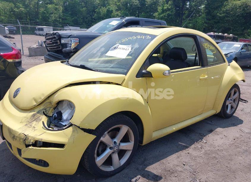 Photo 2 of 2009 Volkswagen New BEETLE 2.5L (VIN 3VWRG31C39M516518)