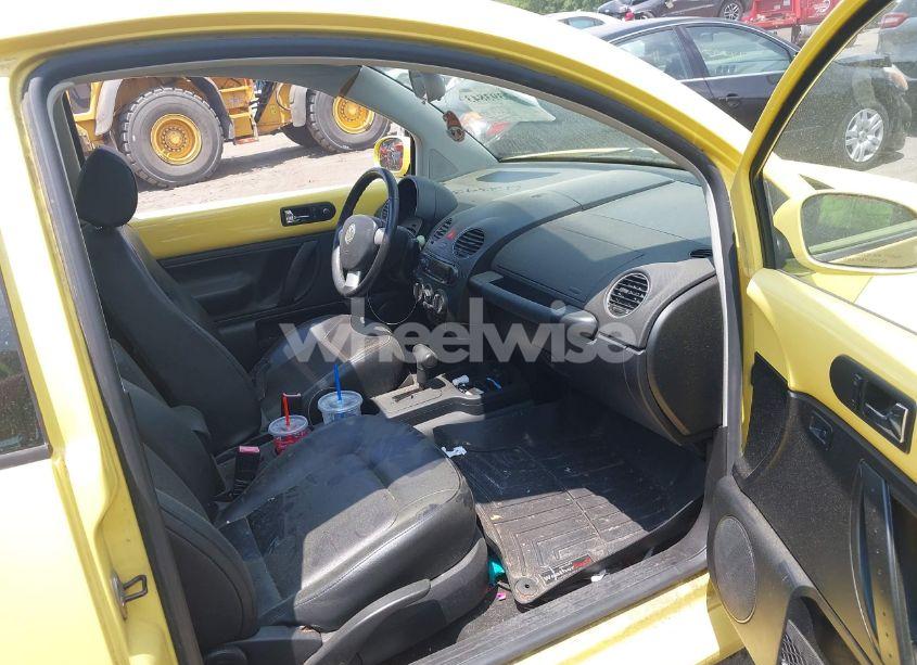 Photo 5 of 2009 Volkswagen New BEETLE 2.5L (VIN 3VWRG31C39M516518)