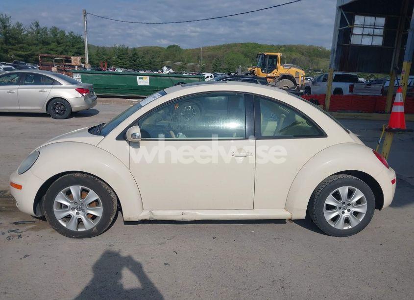 Photo 14 of 2009 Volkswagen New BEETLE 2.5L (VIN 3VWRG31C79M511838)