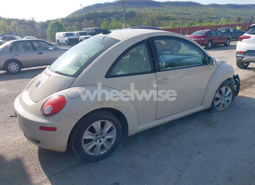 Photo 4 of 2009 Volkswagen New BEETLE 2.5L (VIN 3VWRG31C79M511838)