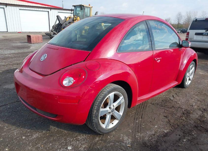 Photo 4 of 2010 Volkswagen New BEETLE 2.5L (VIN 3VWRG3AG1AM013769)