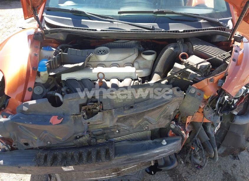 Photo 10 of 2010 Volkswagen New BEETLE 2.5L RED ROCK EDITION (VIN 3VWRG3AG1AM021001)