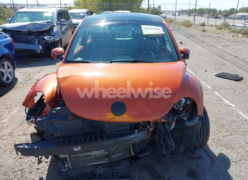 Photo 12 of 2010 Volkswagen New BEETLE 2.5L RED ROCK EDITION (VIN 3VWRG3AG1AM021001)