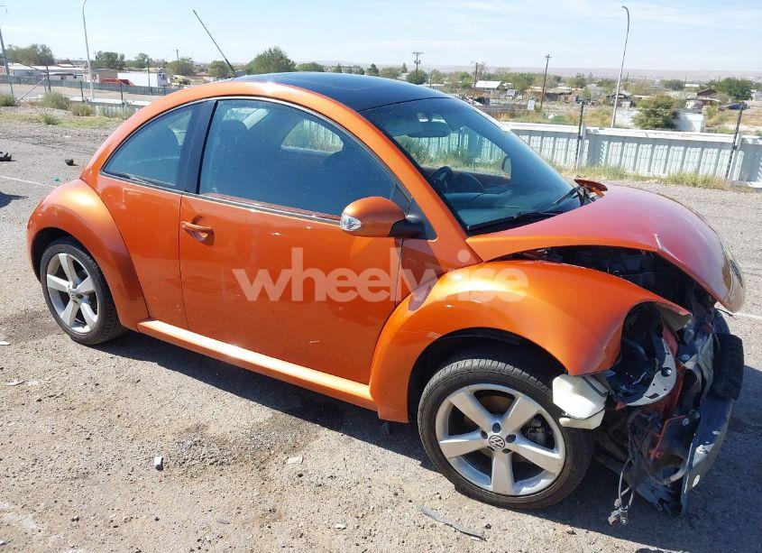 Photo 13 of 2010 Volkswagen New BEETLE 2.5L RED ROCK EDITION (VIN 3VWRG3AG1AM021001)