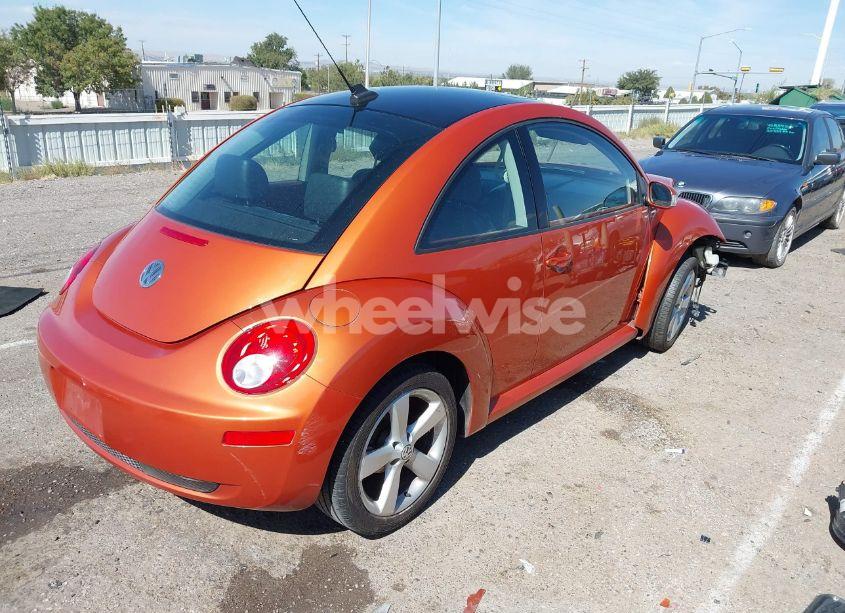 Photo 4 of 2010 Volkswagen New BEETLE 2.5L RED ROCK EDITION (VIN 3VWRG3AG1AM021001)