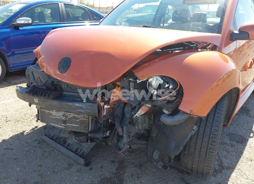 Photo 6 of 2010 Volkswagen New BEETLE 2.5L RED ROCK EDITION (VIN 3VWRG3AG1AM021001)