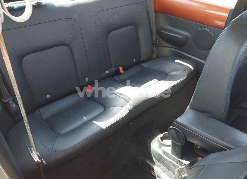 Photo 8 of 2010 Volkswagen New BEETLE 2.5L RED ROCK EDITION (VIN 3VWRG3AG1AM021001)