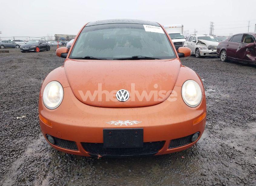 Photo 12 of 2010 Volkswagen New BEETLE 2.5L RED ROCK EDITION (VIN 3VWRG3AG3AM024689)