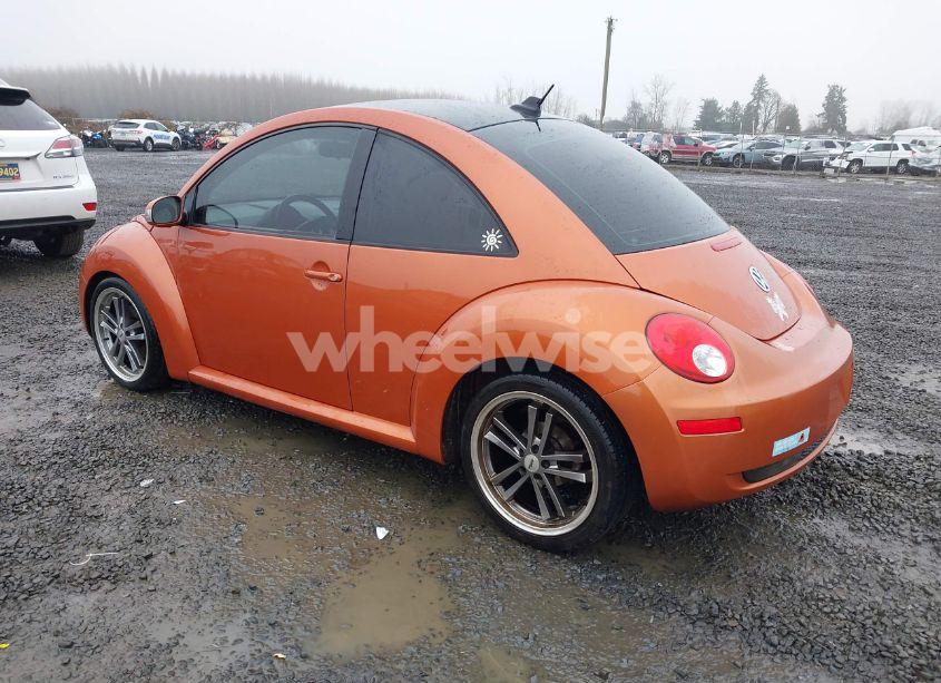 Photo 3 of 2010 Volkswagen New BEETLE 2.5L RED ROCK EDITION (VIN 3VWRG3AG3AM024689)
