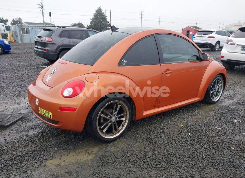 Photo 4 of 2010 Volkswagen New BEETLE 2.5L RED ROCK EDITION (VIN 3VWRG3AG3AM024689)
