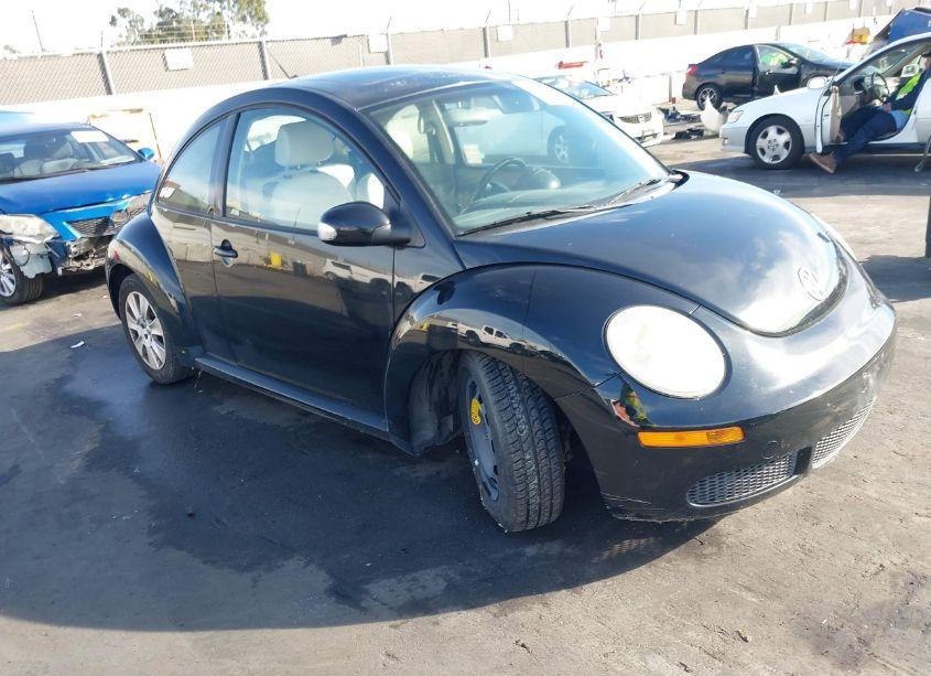 2010 Volkswagen New BEETLE 2.5L (VIN 3VWRG3AG4AM013488) main photo