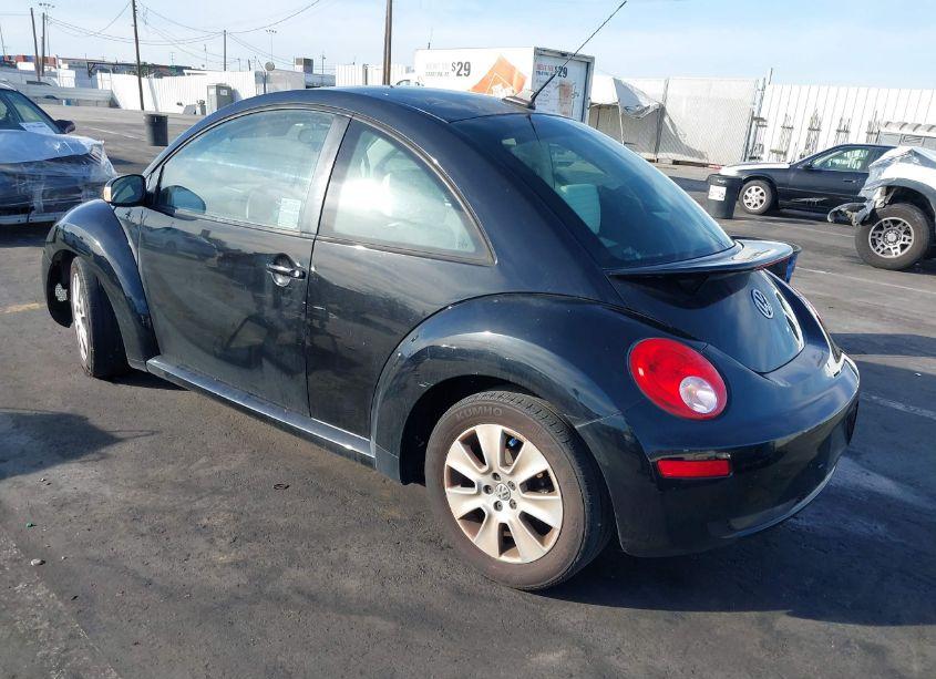 Photo 3 of 2010 Volkswagen New BEETLE 2.5L (VIN 3VWRG3AG4AM013488)