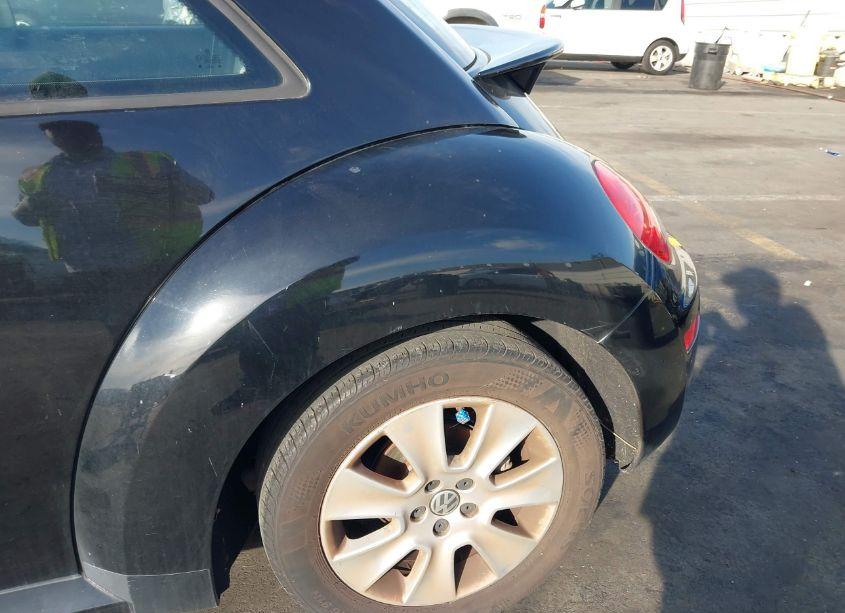 Photo 6 of 2010 Volkswagen New BEETLE 2.5L (VIN 3VWRG3AG4AM013488)