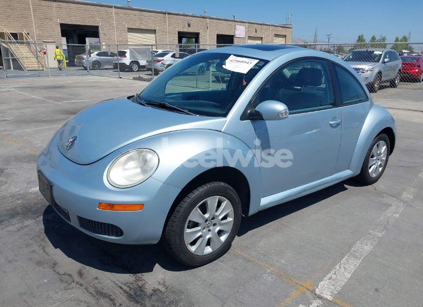Photo 2 of 2010 Volkswagen New BEETLE 2.5L (VIN 3VWRG3AG8AM013672)
