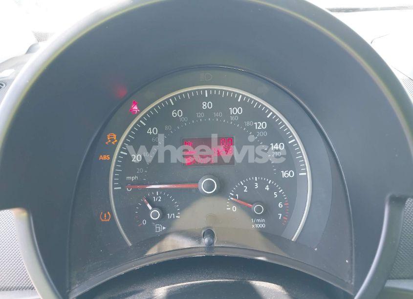 Photo 7 of 2010 Volkswagen New BEETLE 2.5L (VIN 3VWRG3AG8AM013672)