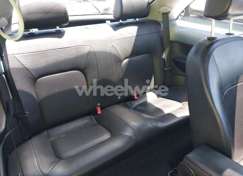 Photo 8 of 2010 Volkswagen New BEETLE 2.5L (VIN 3VWRG3AG8AM013672)