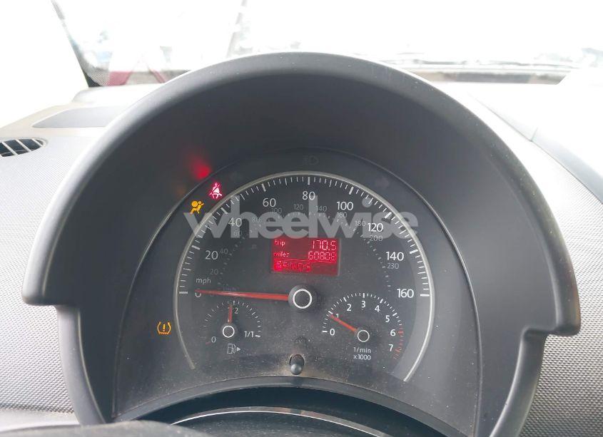 Photo 7 of 2010 Volkswagen New BEETLE 2.5L (VIN 3VWRG3AL0AM005885)