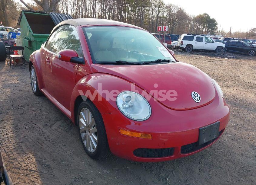 2010 Volkswagen New BEETLE 2.5L (VIN 3VWRG3AL9AM004475) main photo