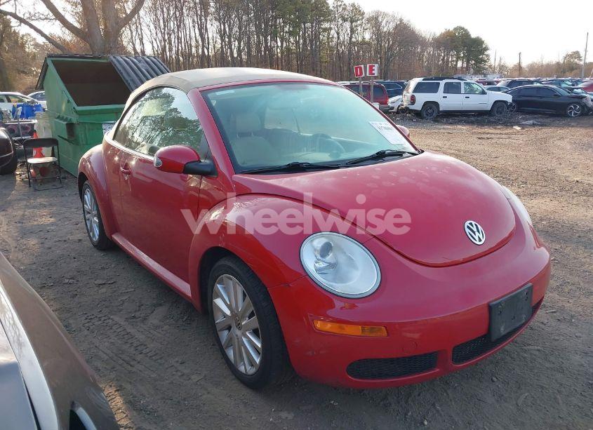 Photo 13 of 2010 Volkswagen New BEETLE 2.5L (VIN 3VWRG3AL9AM004475)