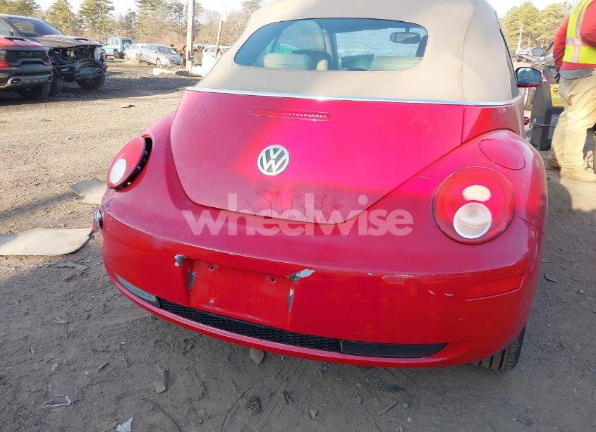 Photo 16 of 2010 Volkswagen New BEETLE 2.5L (VIN 3VWRG3AL9AM004475)