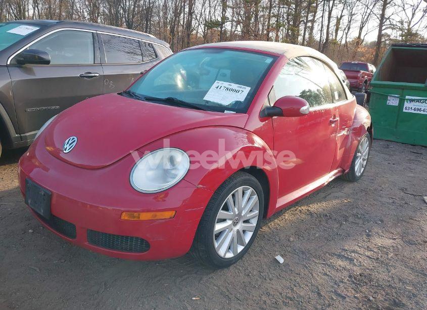 Photo 2 of 2010 Volkswagen New BEETLE 2.5L (VIN 3VWRG3AL9AM004475)