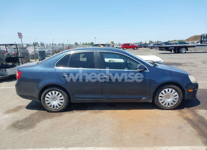 Photo 13 of 2005 Volkswagen Jetta 2.5 (VIN 3VWRG71K05M644658)