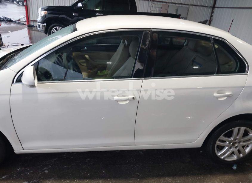 Photo 14 of 2007 Volkswagen Jetta 2.5 (VIN 3VWRG71K77M118482)