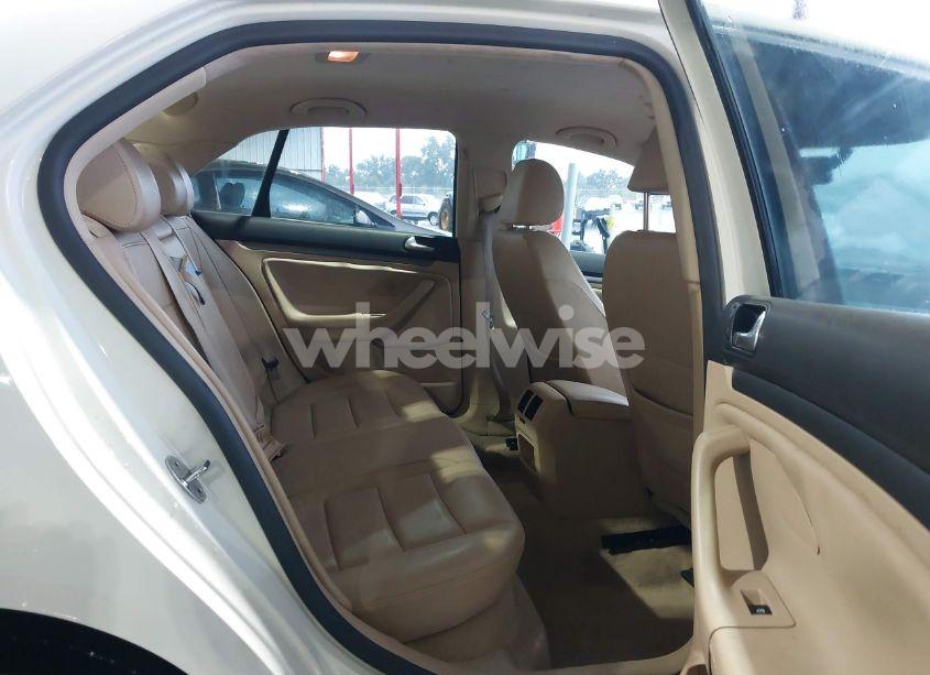 Photo 8 of 2007 Volkswagen Jetta 2.5 (VIN 3VWRG71K77M118482)