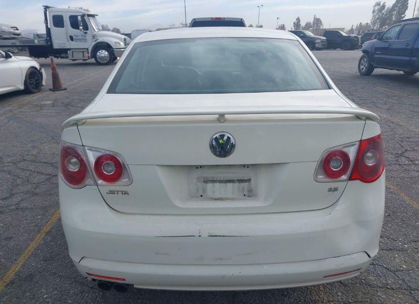 Photo 16 of 2006 Volkswagen Jetta 2.5 (VIN 3VWRG71KX6M651795)