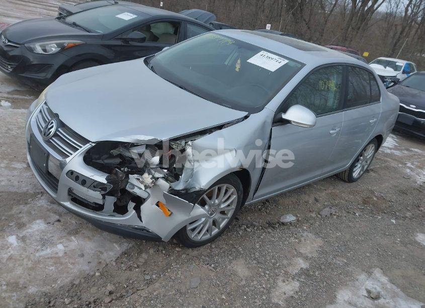 Photo 2 of 2008 Volkswagen Jetta WOLFSBURG EDITION (VIN 3VWRJ71K18M185744)