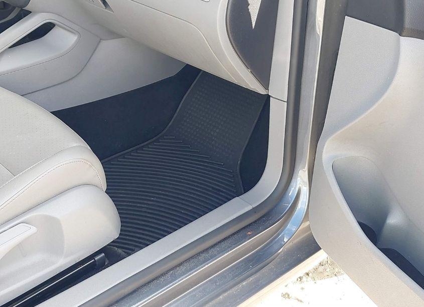 Photo 5 of 2009 Volkswagen Jetta WOLFSBURG EDITION (VIN 3VWRJ71K19M044447)