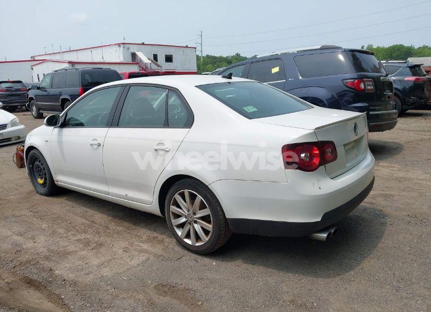 Photo 3 of 2010 Volkswagen Jetta WOLFSBURG EDITION (VIN 3VWRJ7AJ5AM015058)