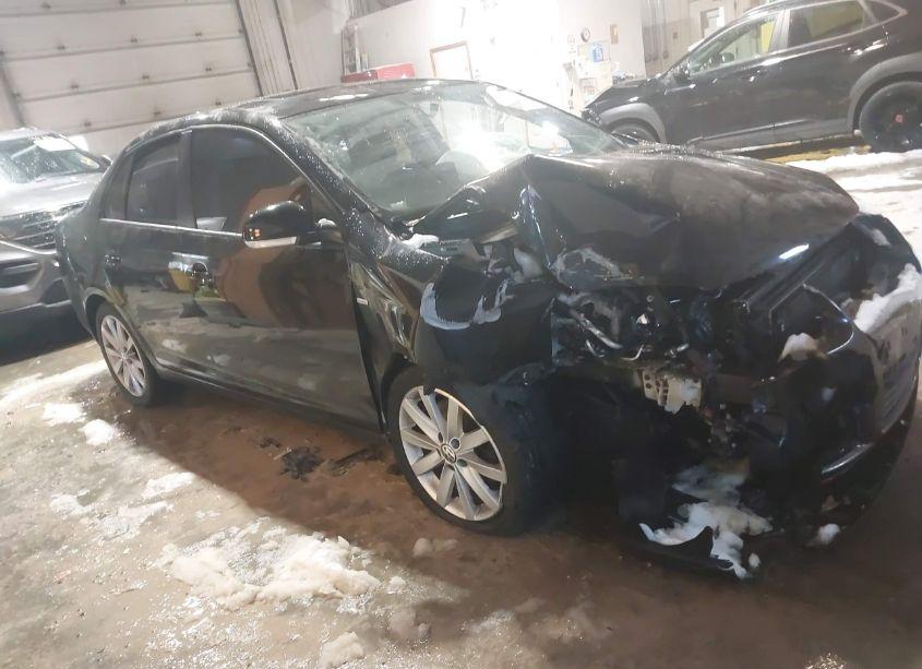 2010 Volkswagen Jetta WOLFSBURG EDITION (VIN 3VWRJ7AJ6AM018647) main photo