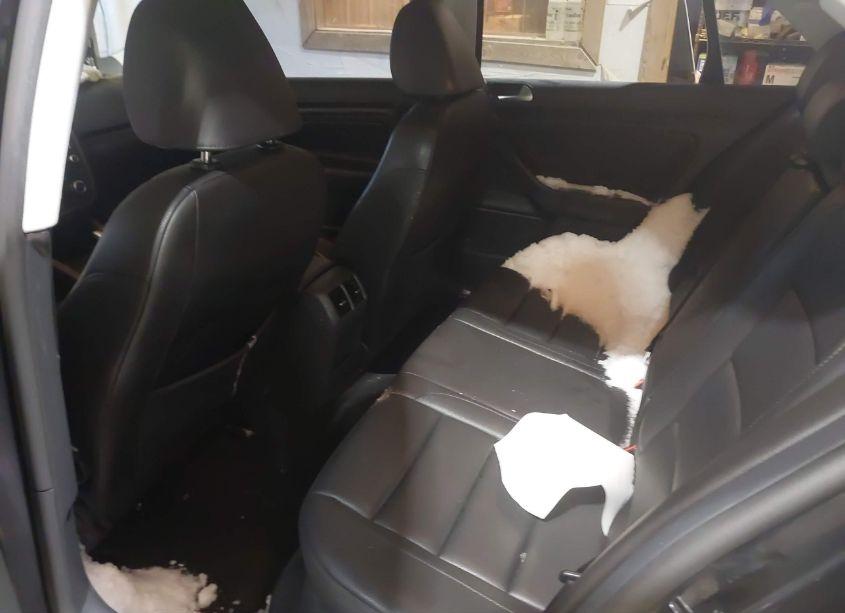 Photo 8 of 2010 Volkswagen Jetta WOLFSBURG EDITION (VIN 3VWRJ7AJ6AM018647)