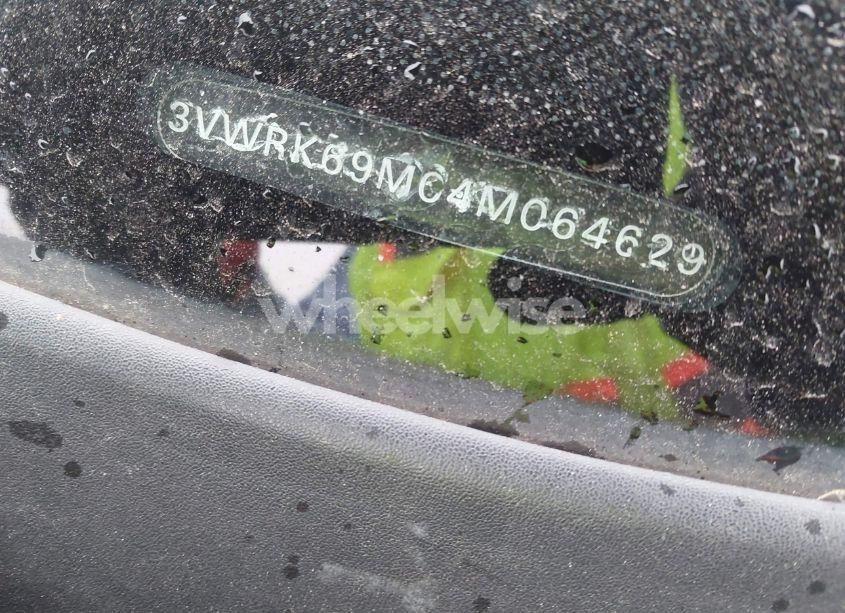 Photo 9 of 2004 Volkswagen Jetta GL (VIN 3VWRK69M04M064629)