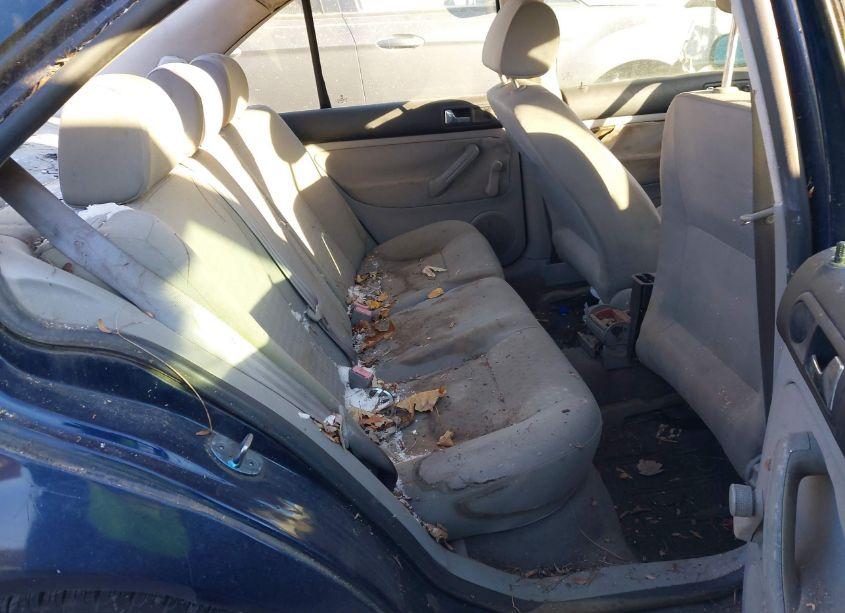 Photo 8 of 2001 Volkswagen Jetta GL (VIN 3VWRK69M31M117660)