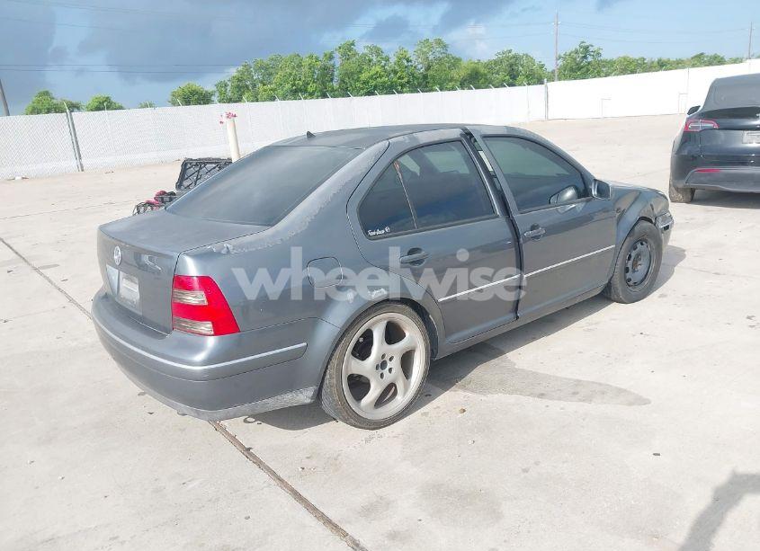 Photo 4 of 2004 Volkswagen Jetta GL (VIN 3VWRK69MX4M082958)