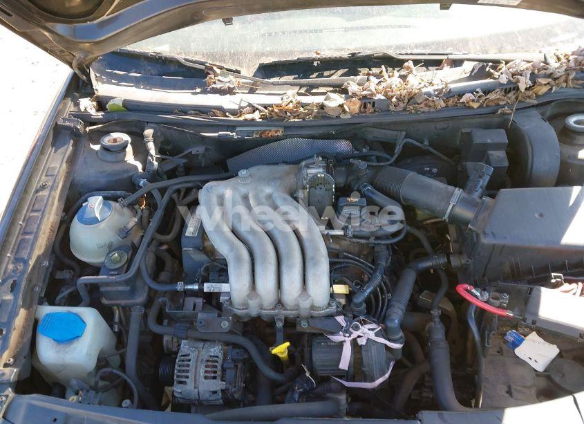 Photo 10 of 2004 Volkswagen Jetta GL (VIN 3VWRK69MX4M112945)