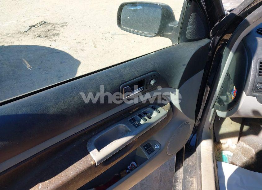 Photo 13 of 2004 Volkswagen Jetta GL (VIN 3VWRK69MX4M112945)